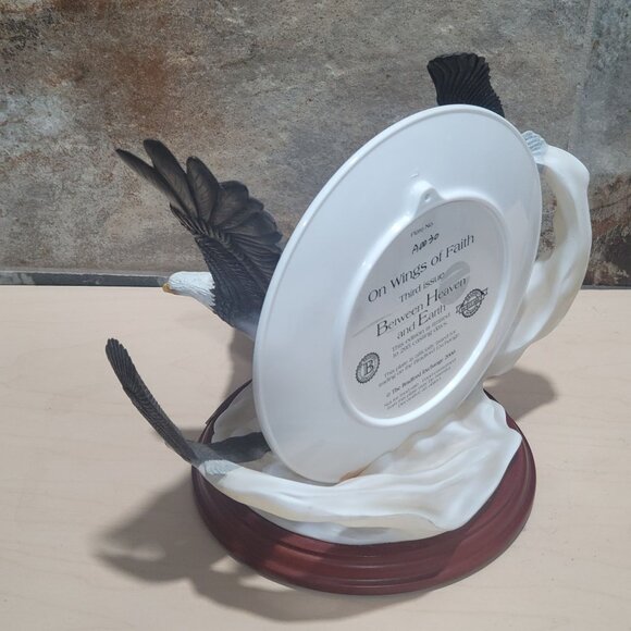 Bradford Exchange Decorative 3D Plate Flying Eagle Figurine On Wings of Faith Be - Picture 9 of 13